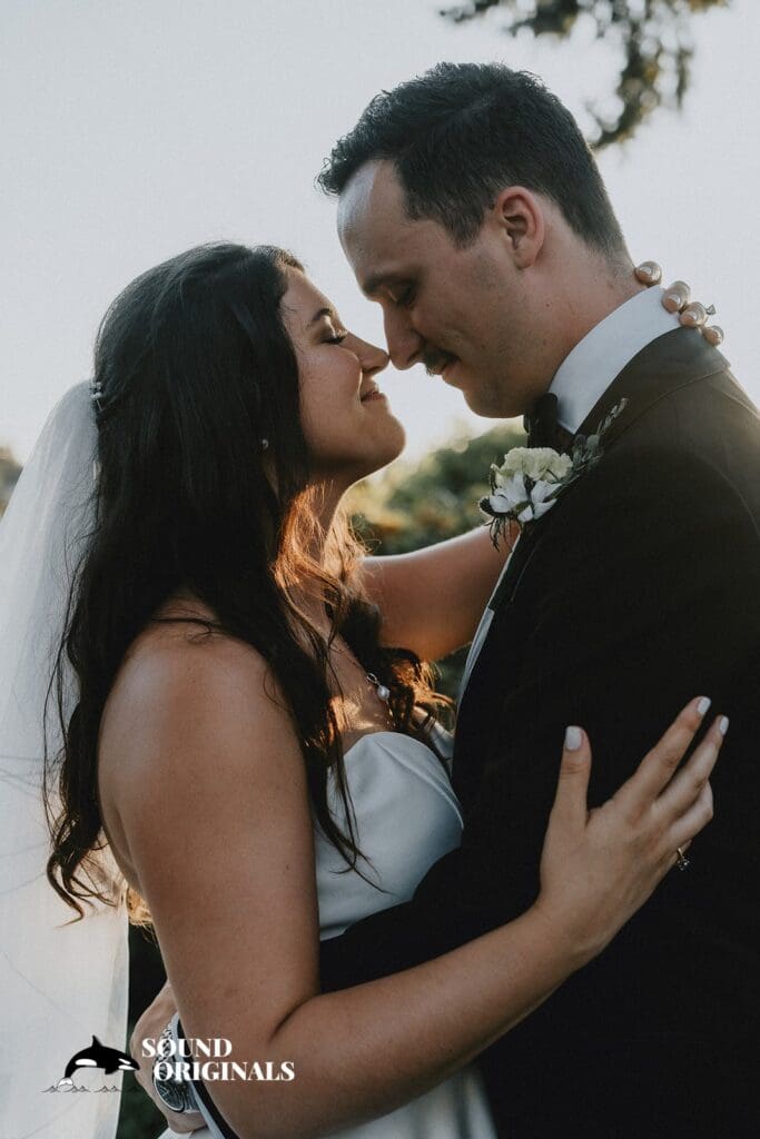 Meydenbauer Bay Yacht Club Wedding // Kayla + Gavin -