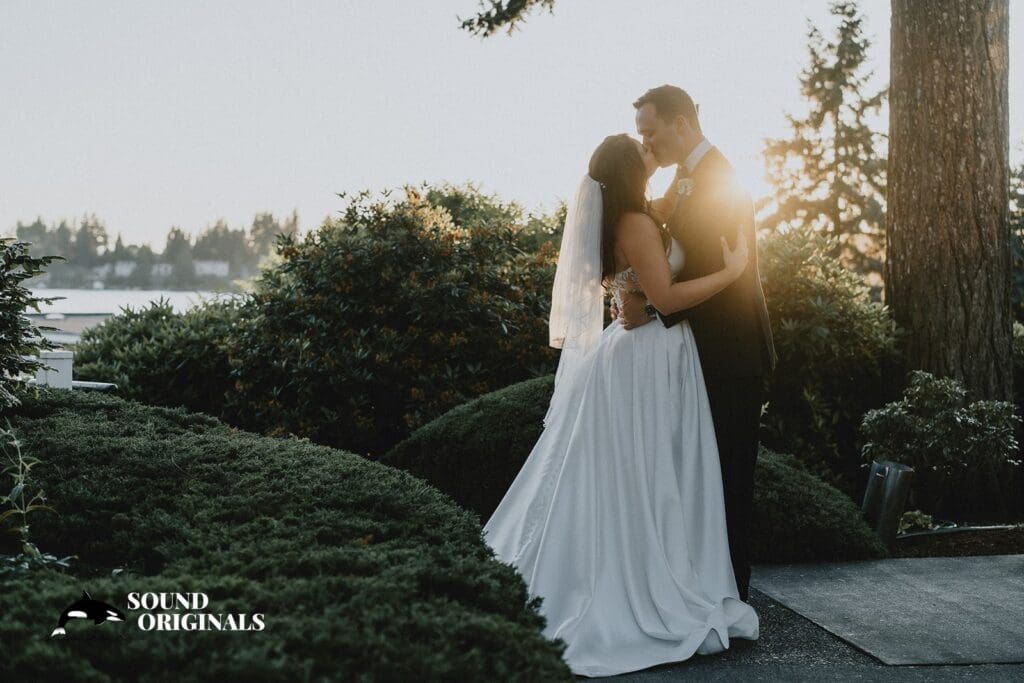 Meydenbauer Bay Yacht Club Wedding // Kayla + Gavin -