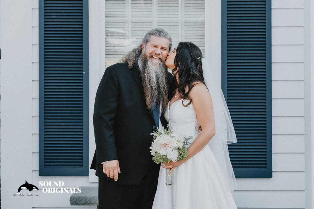 Meydenbauer Bay Yacht Club Wedding // Kayla + Gavin -