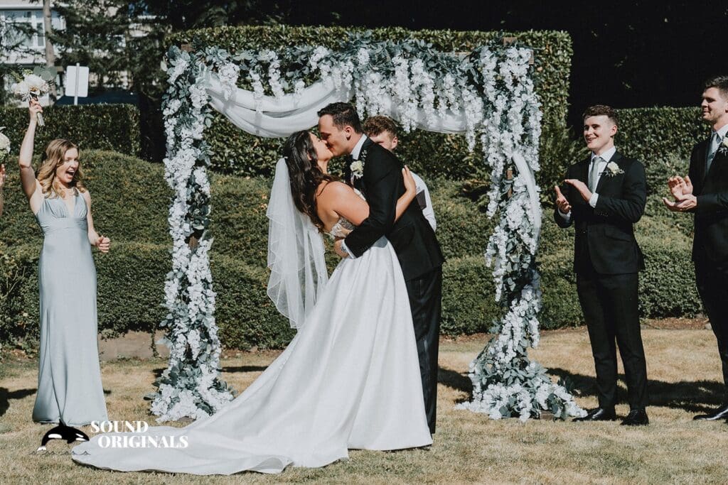 Meydenbauer Bay Yacht Club Wedding // Kayla + Gavin -