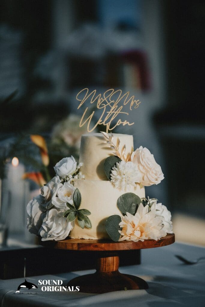 Meydenbauer Bay Yacht Club Wedding // Kayla + Gavin -