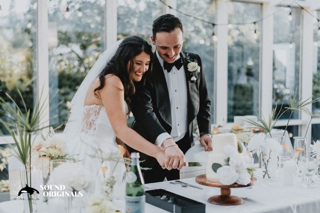 Meydenbauer Bay Yacht Club Wedding // Kayla + Gavin -