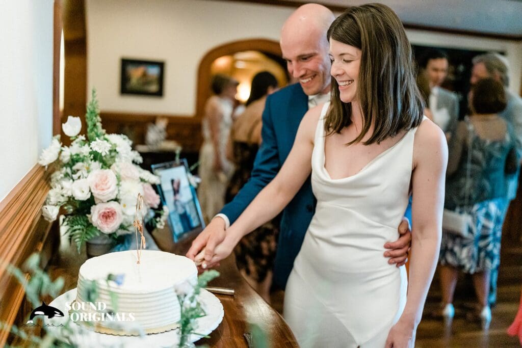 The Manor House at Pleasant Beach Wedding // Pauline & Andrew -