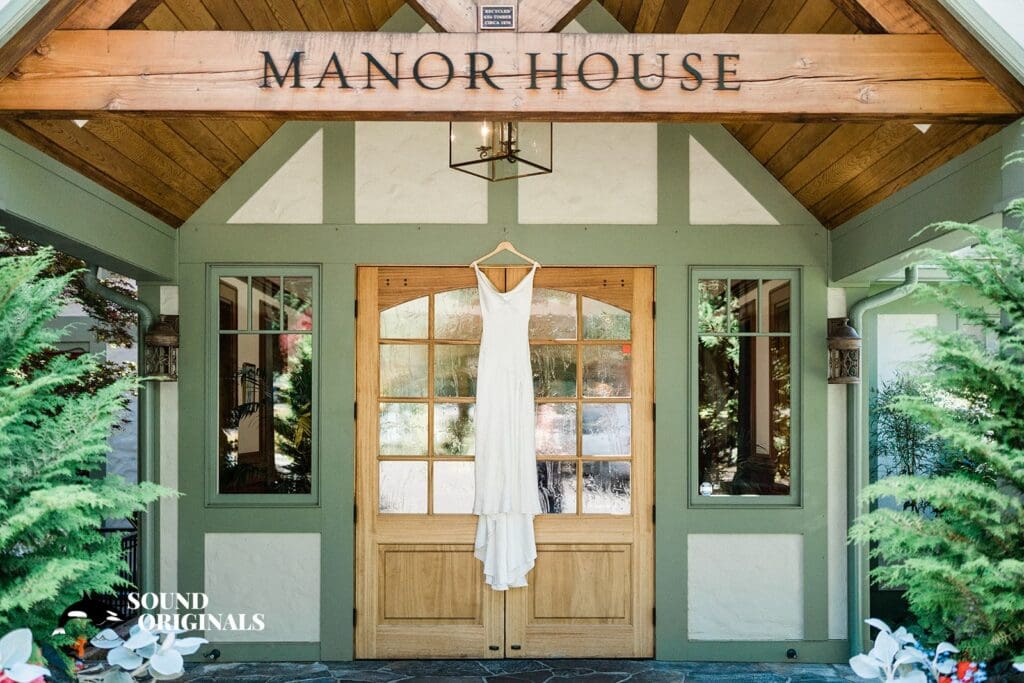 The Manor House at Pleasant Beach Wedding // Pauline & Andrew -