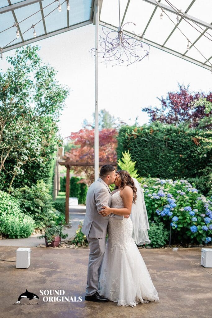 Winding Path Gardens Wedding // Joshua & Vanessa -