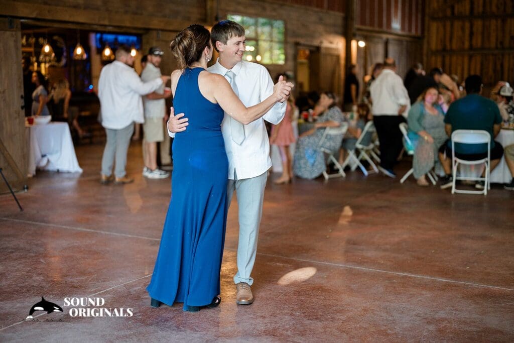 Julia & Dustin -