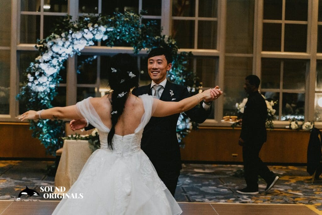 Robert + Michelle Fairmont Olympic Wedding // Robert + Michelle -