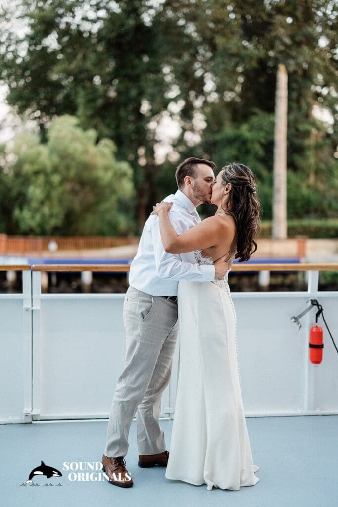 Waterways Cruise Wedding // Cynthia + Kyle -