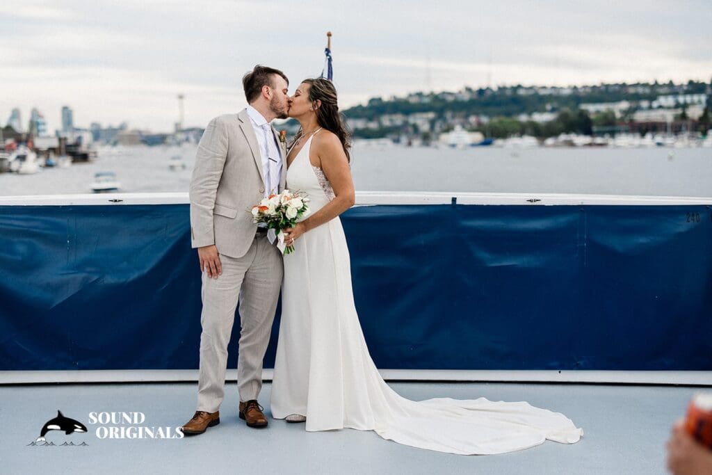 Waterways Cruise Wedding // Cynthia + Kyle -