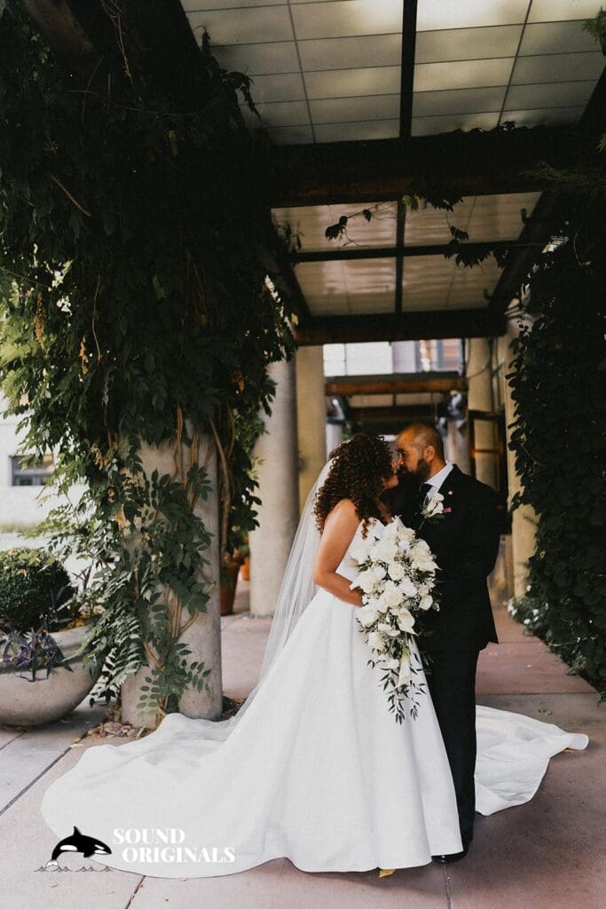 Bellevue Club Hotel Wedding // Angela + Raymond -