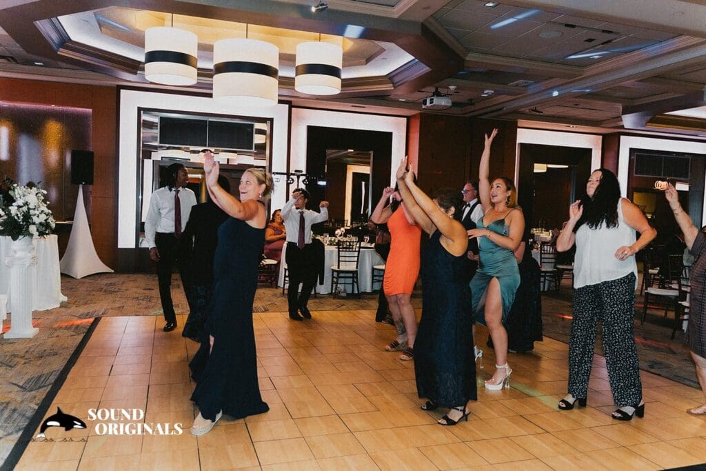 Bellevue Club Hotel Wedding // Angela + Raymond -