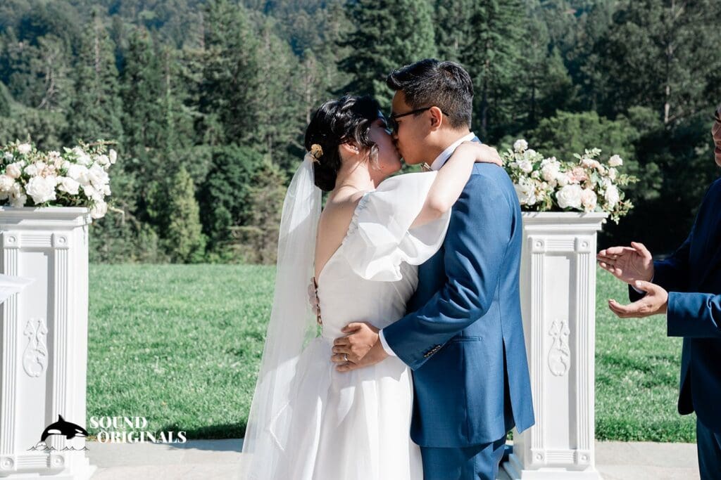 Brazilian Room Wedding // Linna + Jonathan -