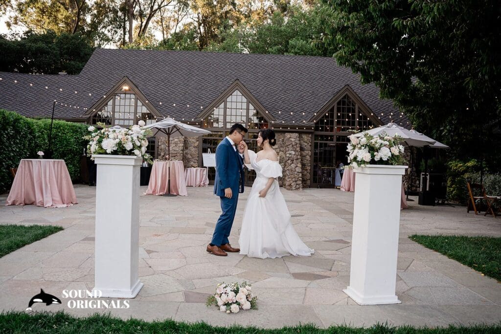 Brazilian Room Wedding // Linna + Jonathan -