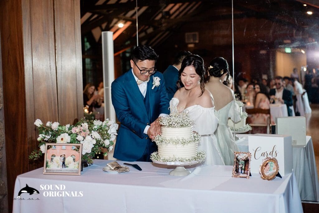 Brazilian Room Wedding // Linna + Jonathan -