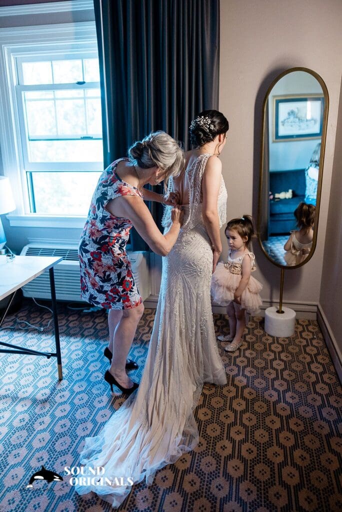 Columbia Gorge Hotel Wedding // Tim + Marissa -
