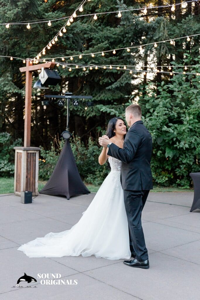 Gorge Crest Vineyards Wedding // Alejandra + Brandon -