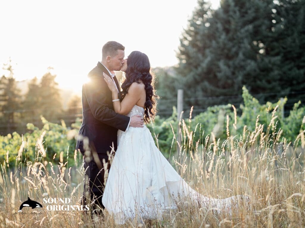 Gorge Crest Vineyards Wedding // Alejandra + Brandon -