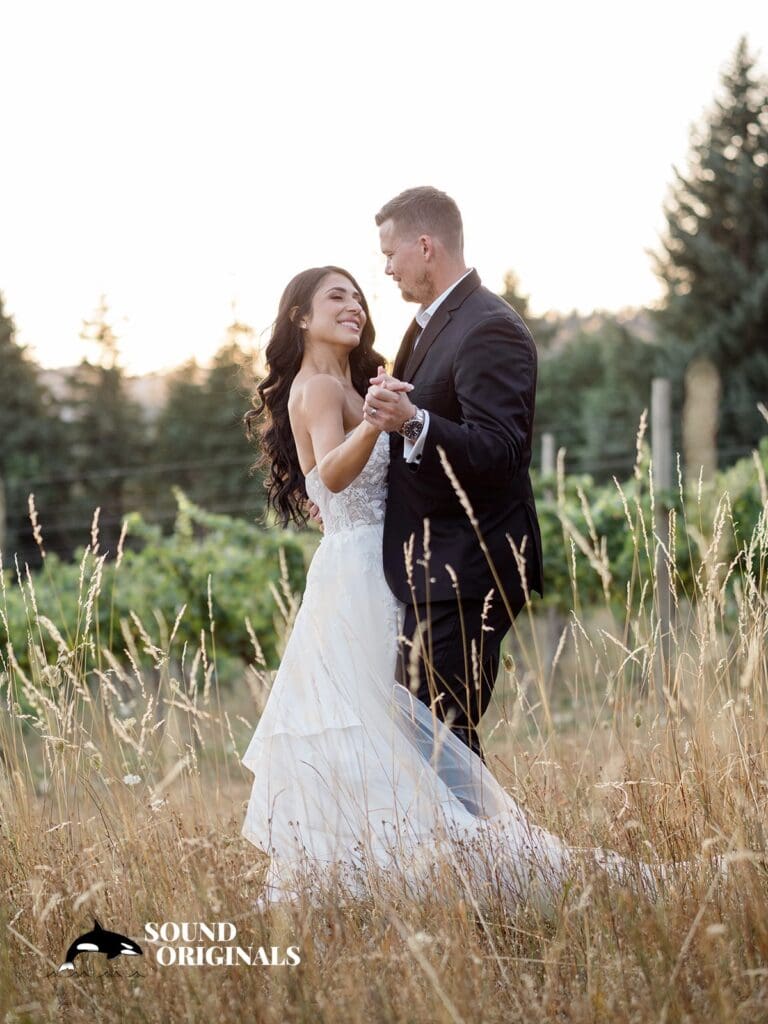Gorge Crest Vineyards Wedding // Alejandra + Brandon -