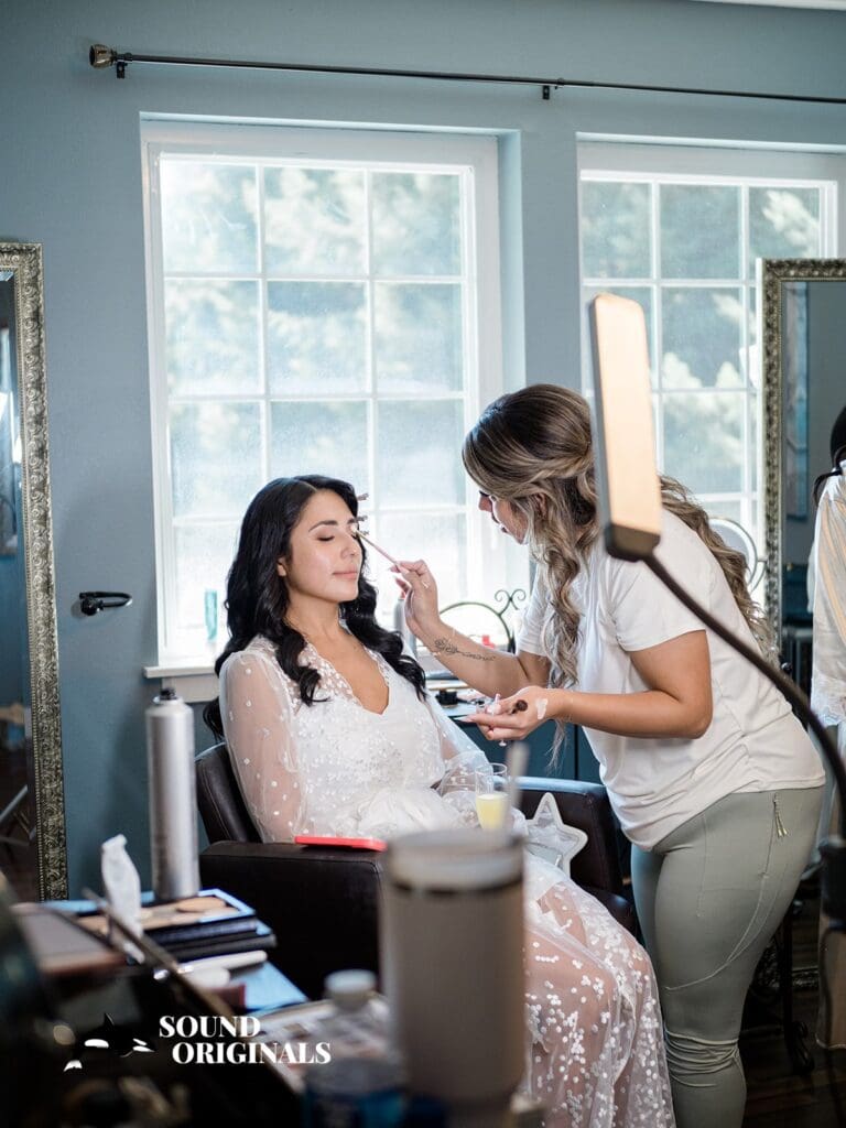 Gorge Crest Vineyards Wedding // Alejandra + Brandon -