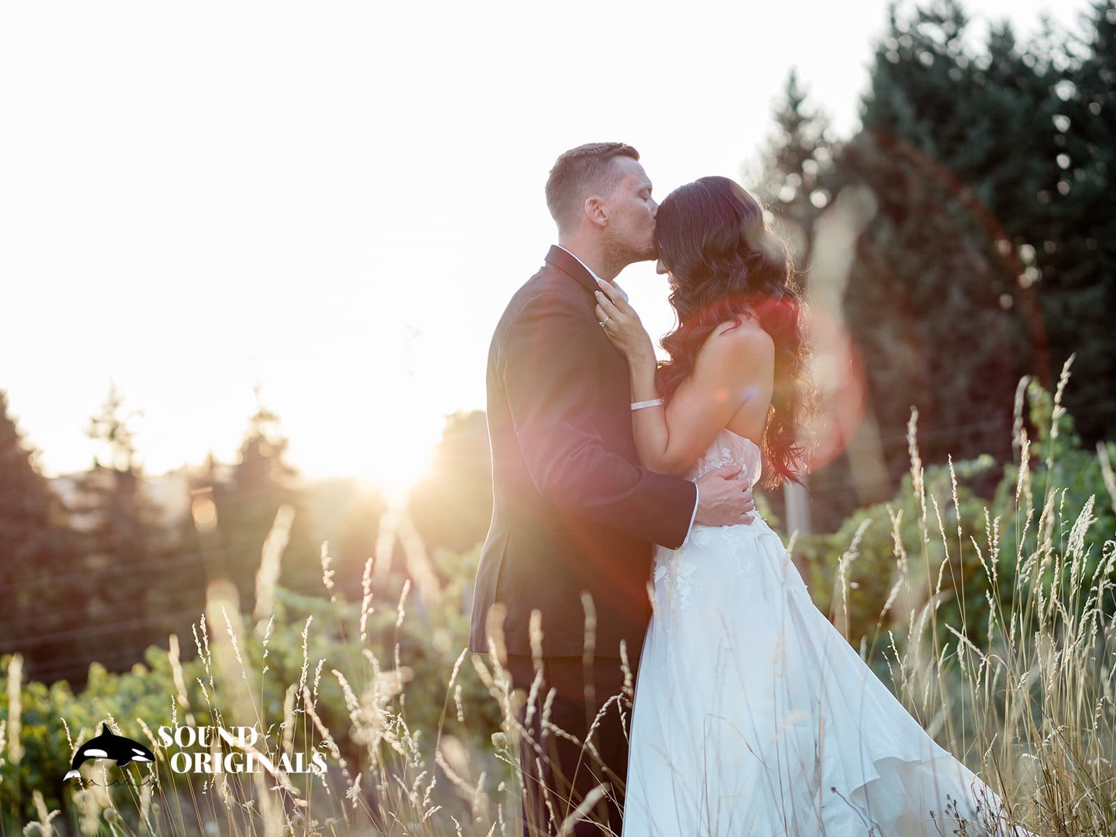 Gorge Crest Vineyards Wedding // Alejandra + Brandon -