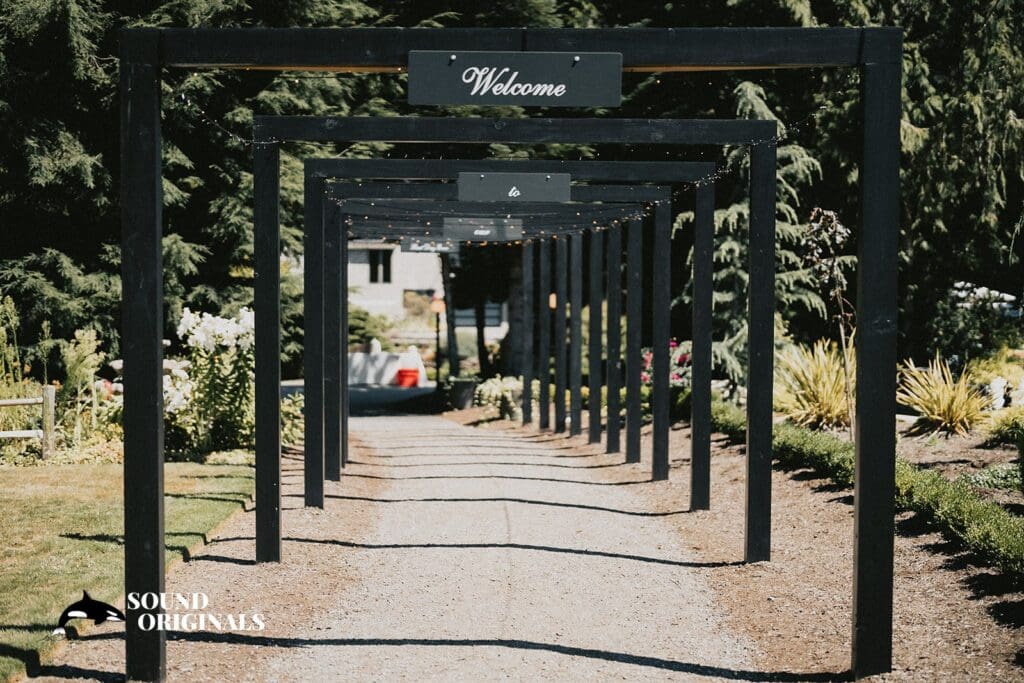 Gray Bridge Venue Wedding // Erika + Dustin -
