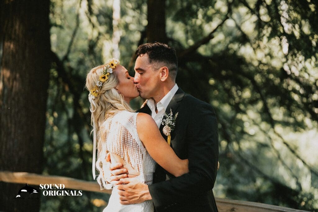 Gray Bridge Venue Wedding // Erika + Dustin -