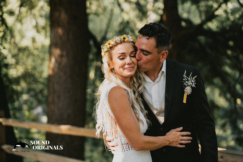 Gray Bridge Venue Wedding // Erika + Dustin -