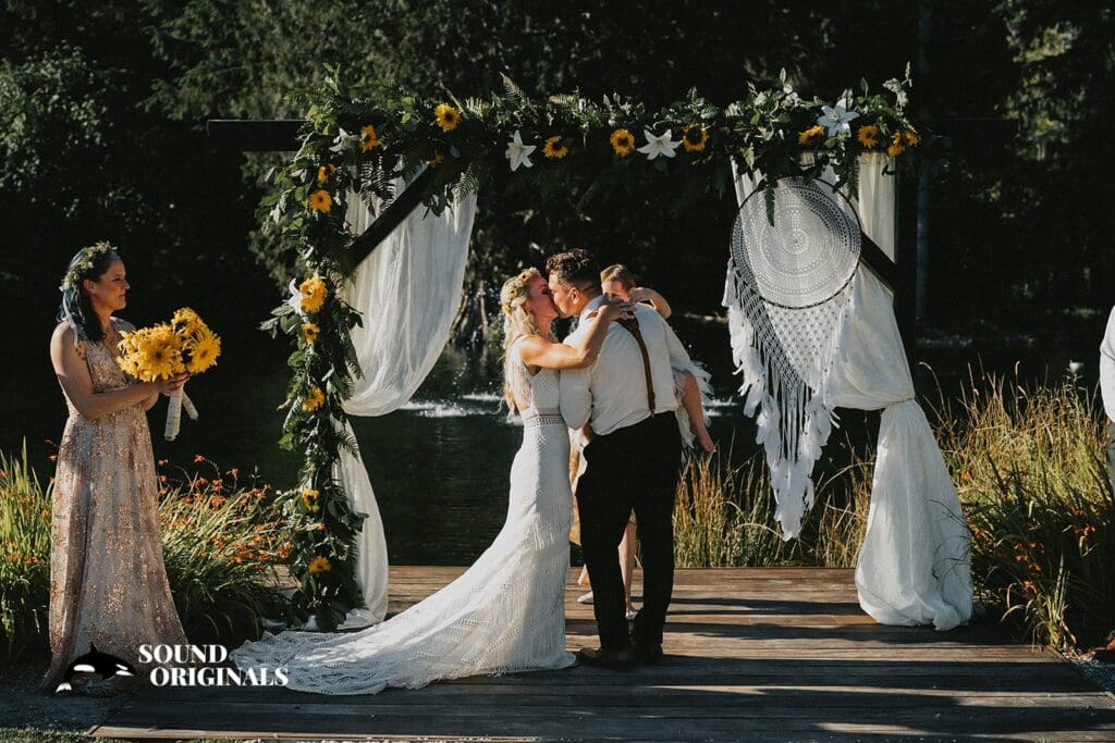 Gray Bridge Venue Wedding // Erika + Dustin -