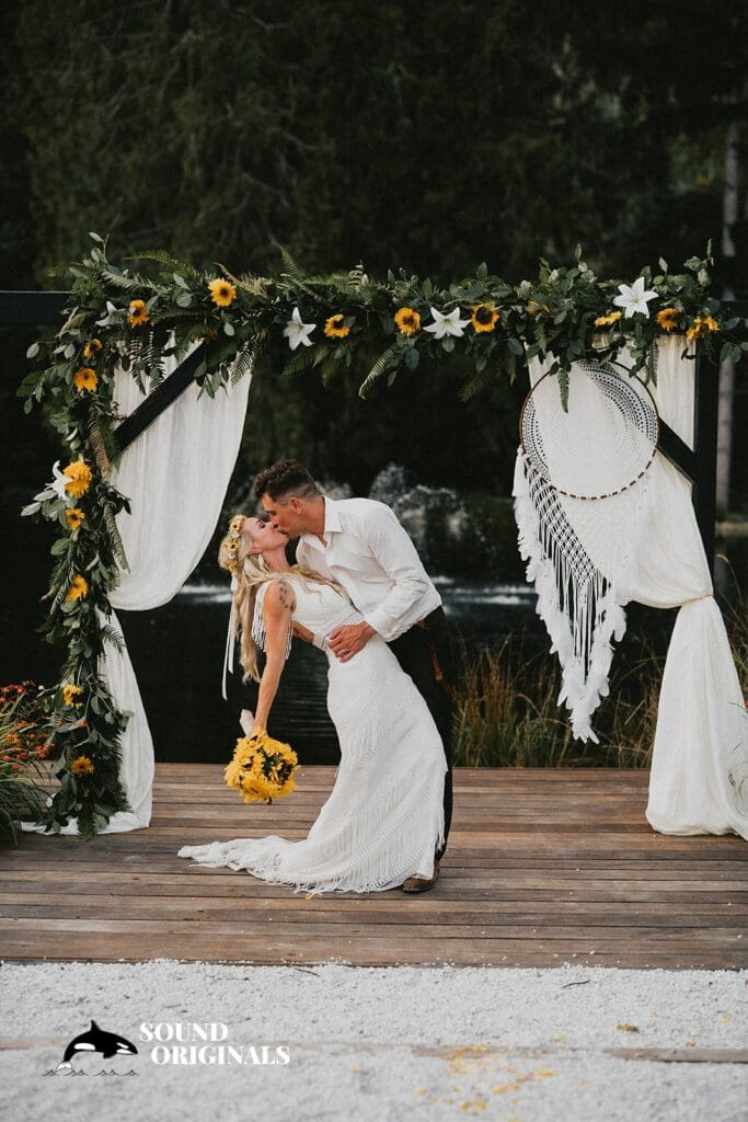 Gray Bridge Venue Wedding // Erika + Dustin -