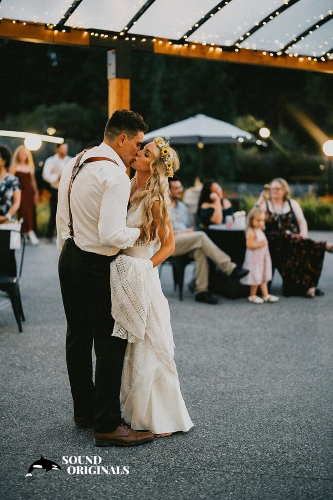 Gray Bridge Venue Wedding // Erika + Dustin -