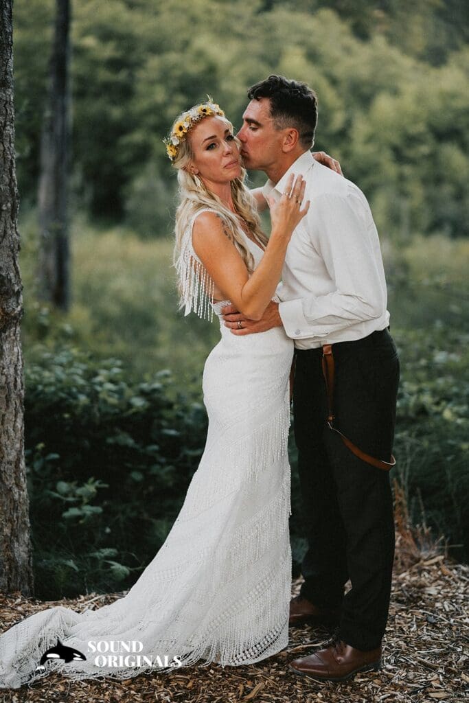 Gray Bridge Venue Wedding // Erika + Dustin -