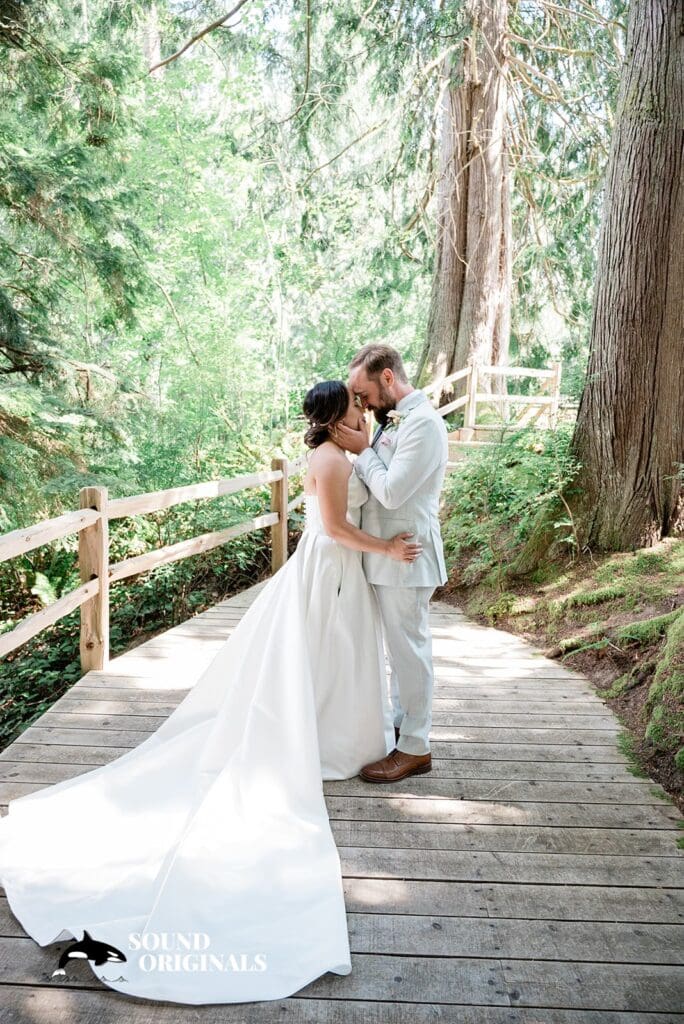 Gray Bridge Wedding // Van + Andrew -