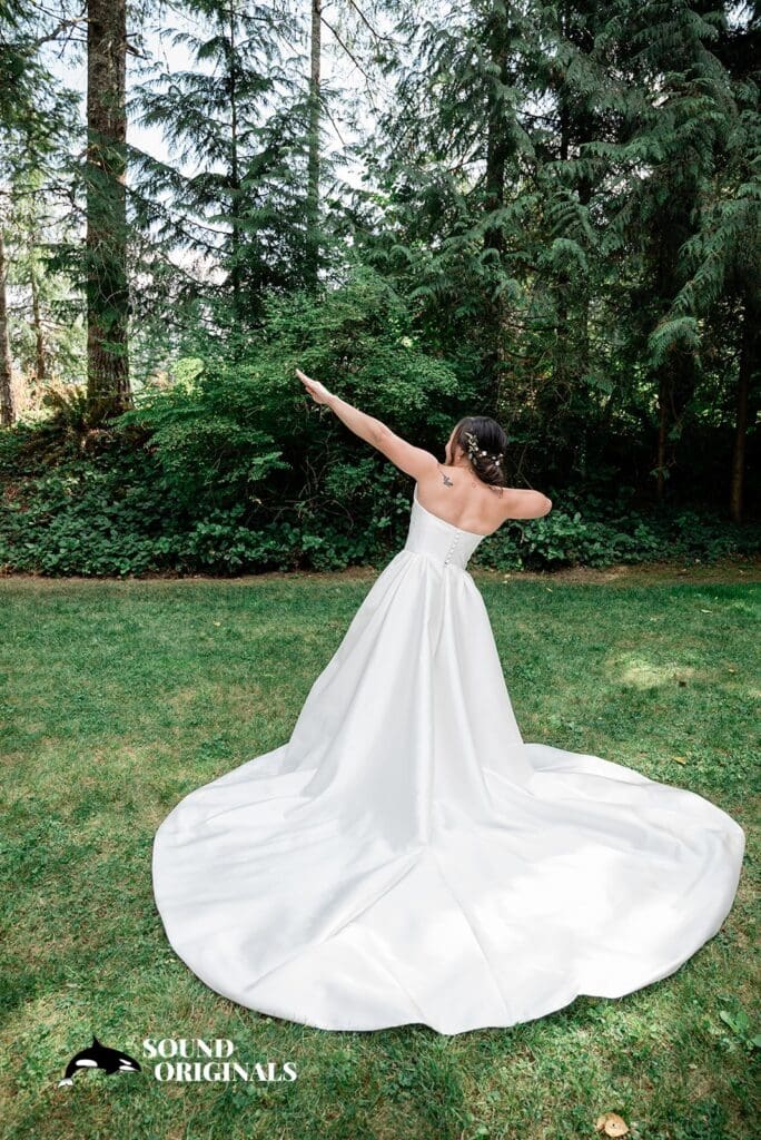 Gray Bridge Wedding // Van + Andrew -