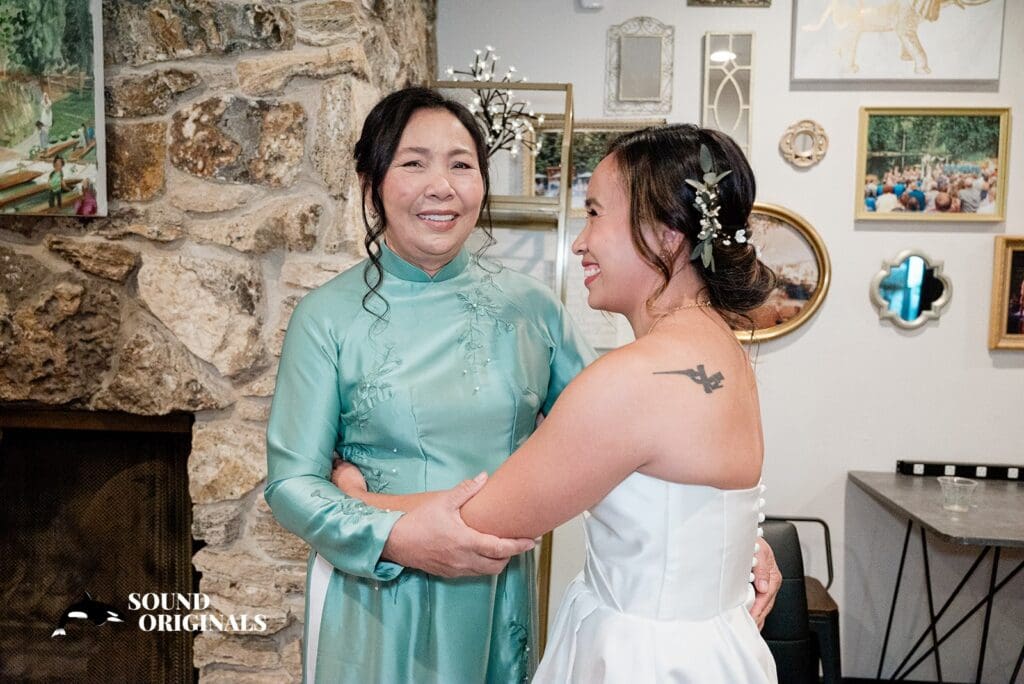 Gray Bridge Wedding // Van + Andrew -