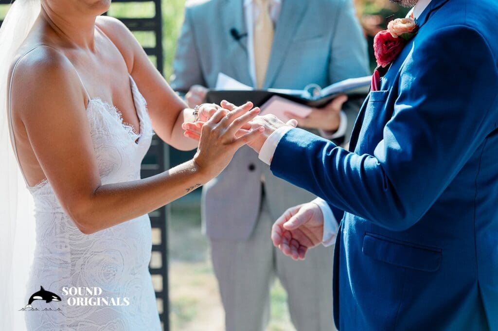 Lodges on Vashon Wedding // Scott & Lisa -