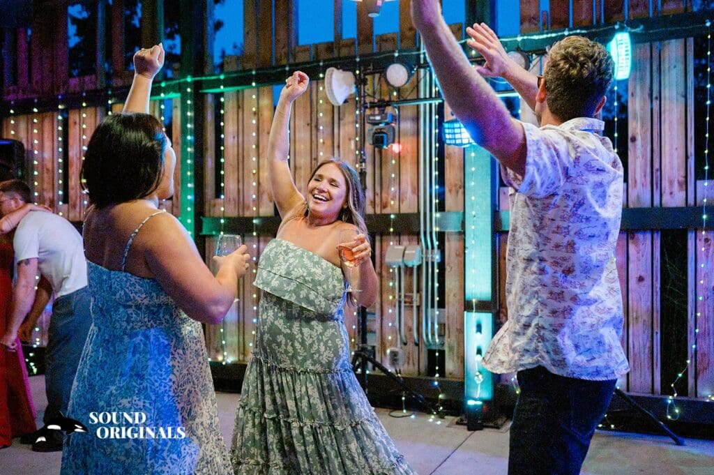 Lodges on Vashon Wedding // Scott & Lisa -