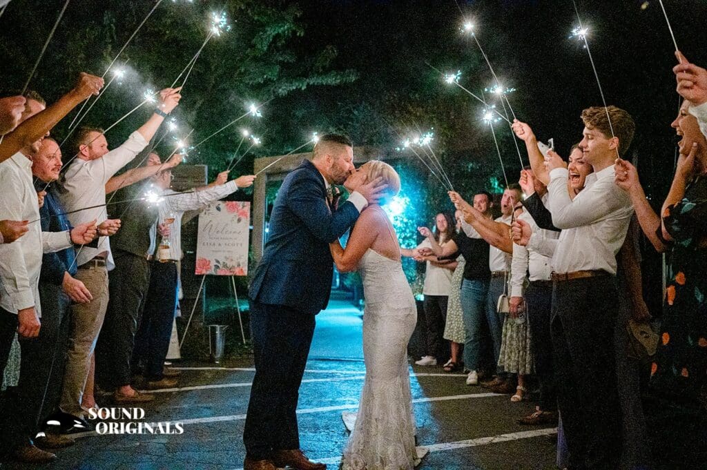 Lodges on Vashon Wedding // Scott & Lisa -