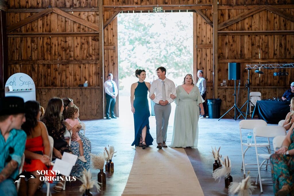 Old Mill Farm Wedding // Julia + Dustin -