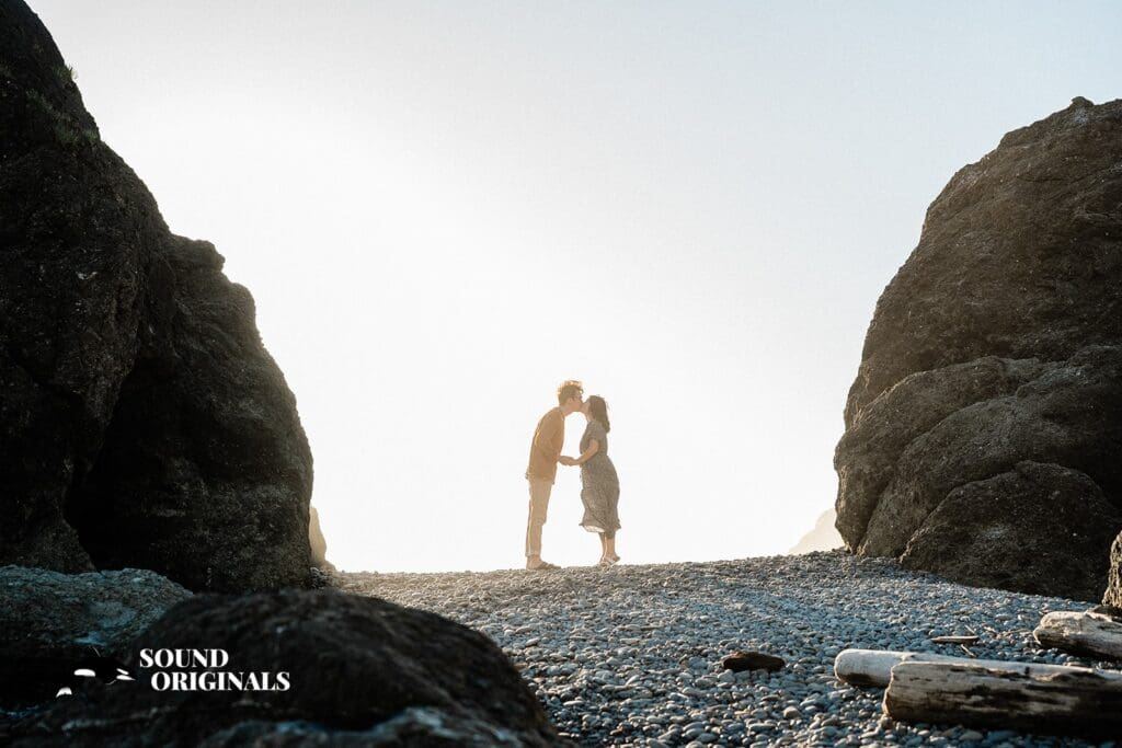 25 STUNNING Locations for Engagement Photos in Seattle -