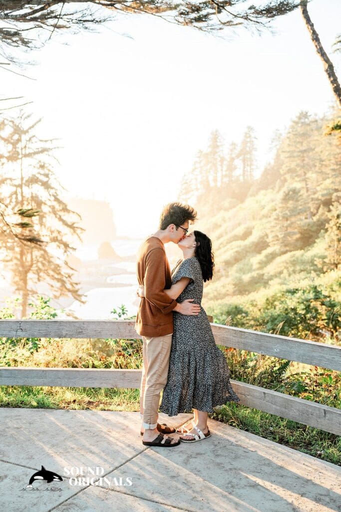 25 STUNNING Locations for Engagement Photos in Seattle -