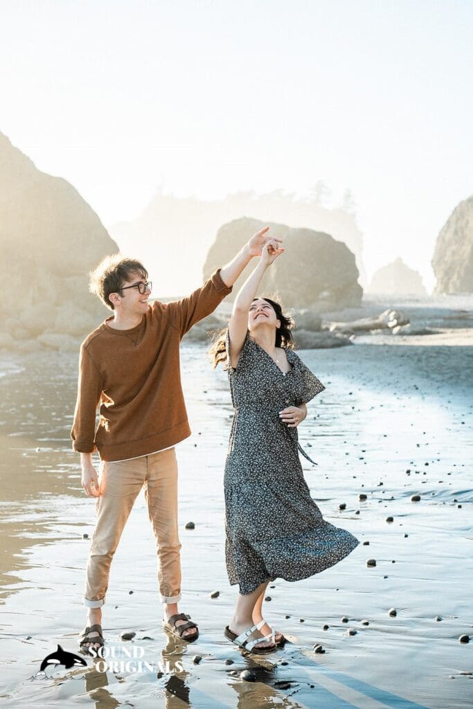 25 STUNNING Locations for Engagement Photos in Seattle -