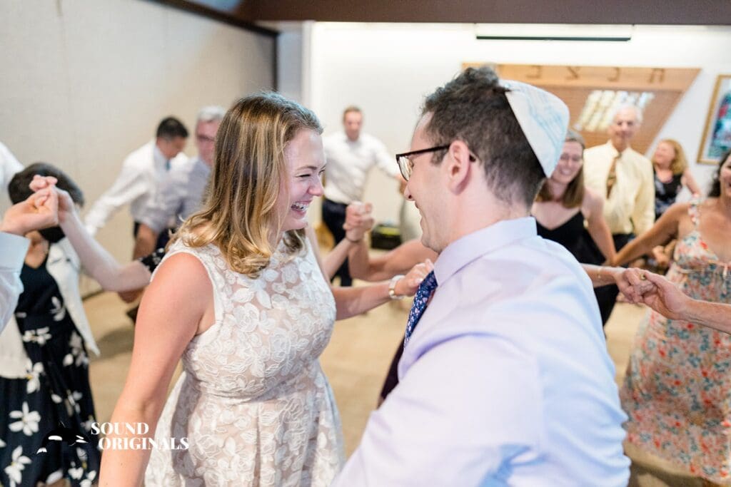 Temple Beth Am Wedding // Ethan + Savannah -