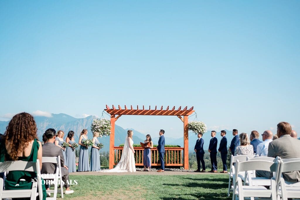 The Club at Snoqualmie Ridge Wedding // Kelsey + Ryan -