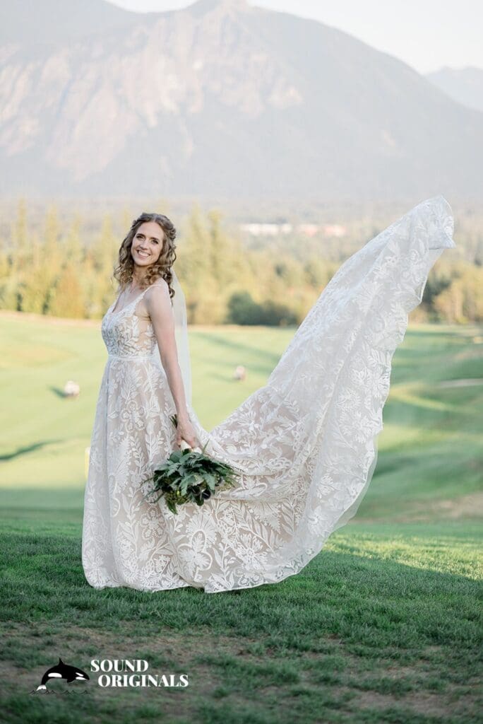 The Club at Snoqualmie Ridge Wedding // Kelsey + Ryan -