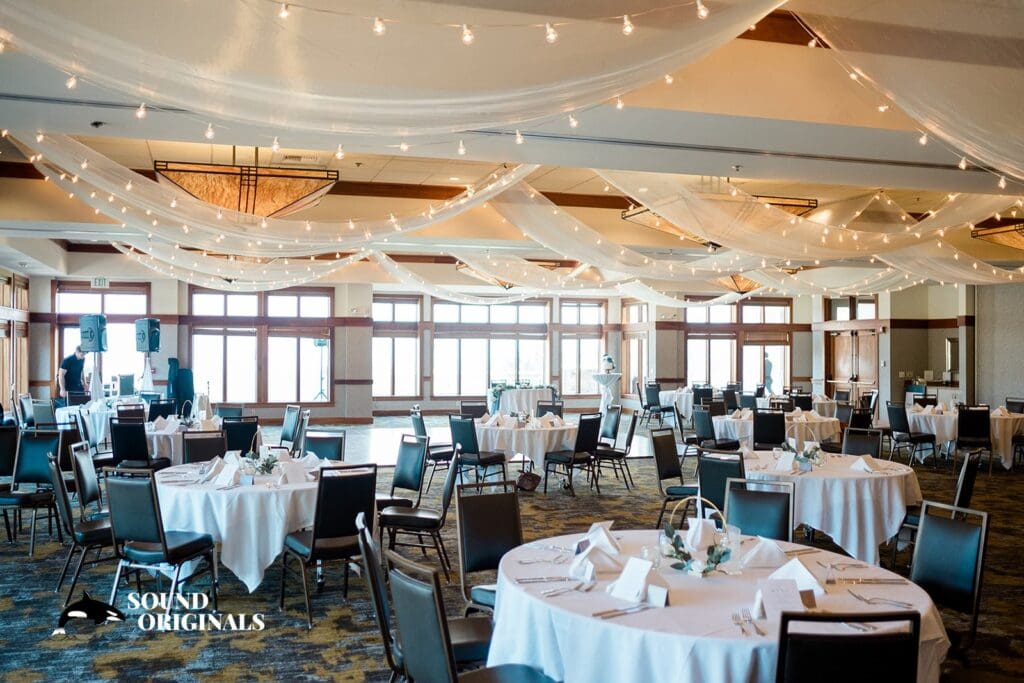 The Club at Snoqualmie Ridge Wedding // Kelsey + Ryan -