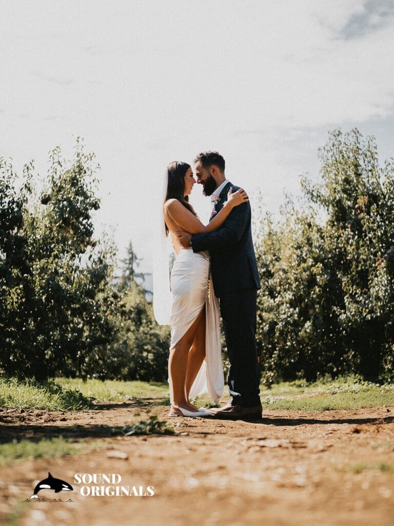 The Orchard Hood River Wedding // Erika & Chris -