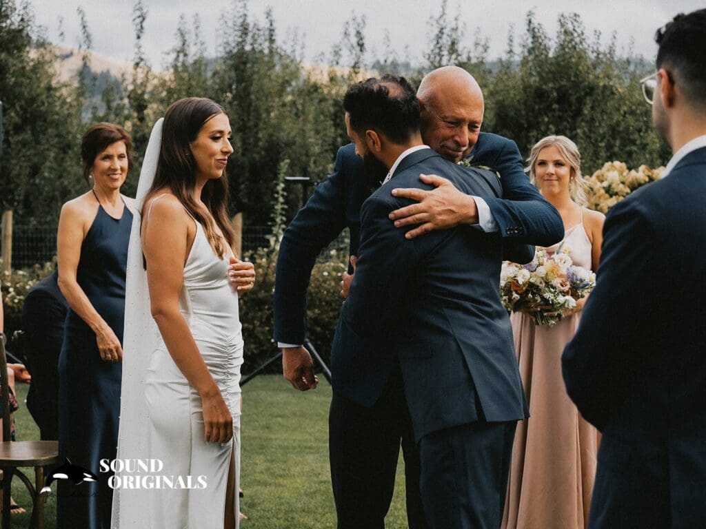 The Orchard Hood River Wedding // Erika & Chris -