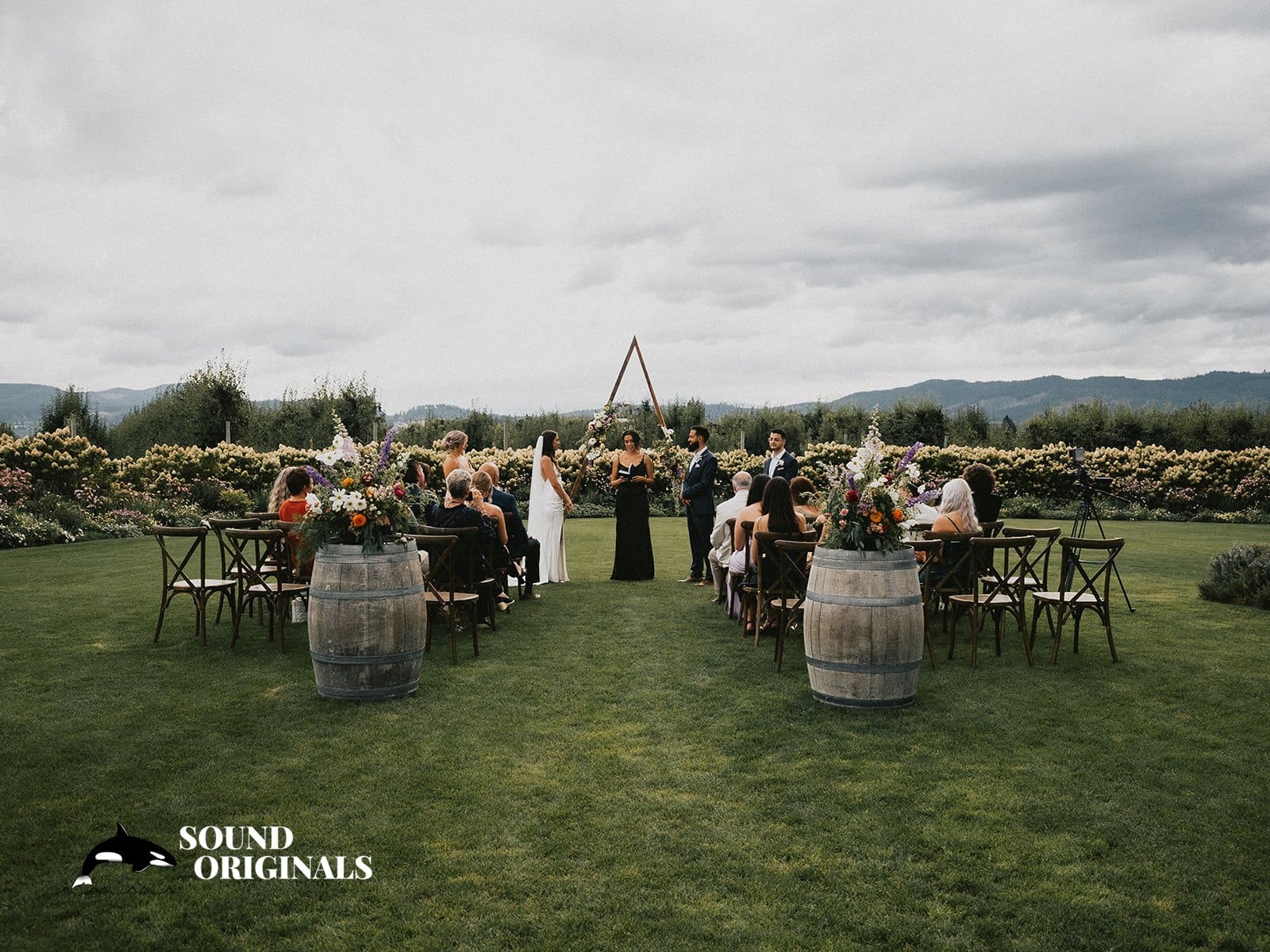 The Orchard Hood River Wedding // Erika + Chris -