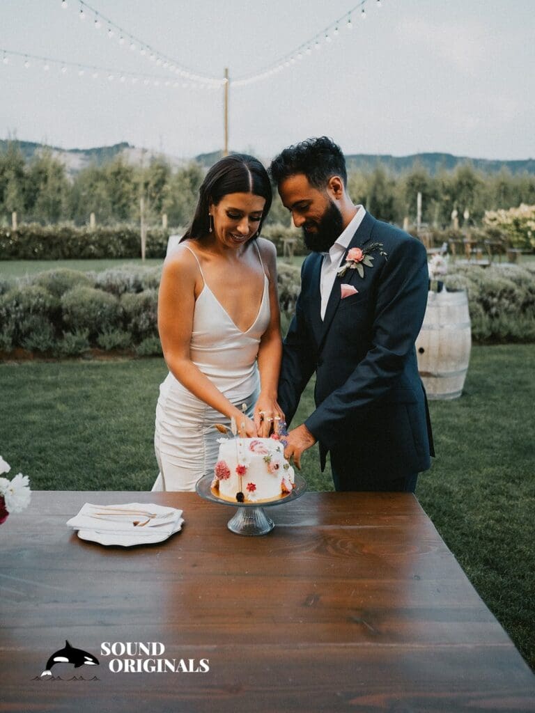 The Orchard Hood River Wedding // Erika & Chris -