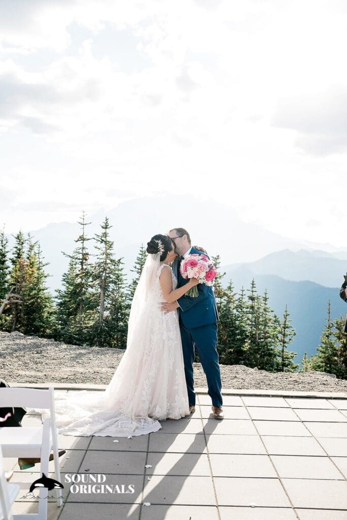 Carlyn + Derek Crystal Mountain Resort Wedding // Carlyn + Derek -